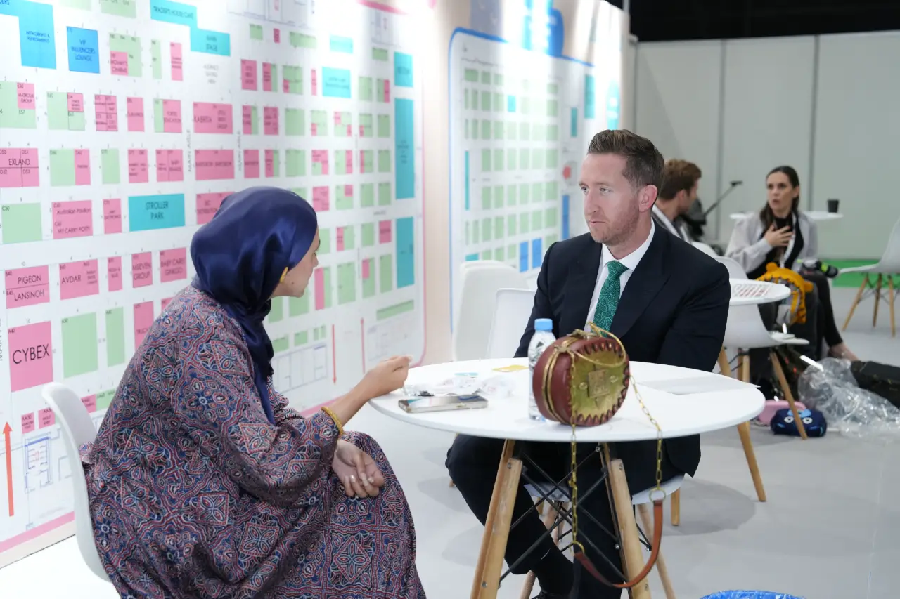 Visiting_for_Business_08